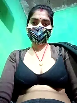 Snapshot of HOTBABITARAJ chatting on 01/05/25, 09:59 HOTBABITARAJ online show from 01/05/25, 09:59