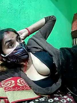 Snapshot of HOTBABITARAJ chatting on 01/06/25, 07:42 HOTBABITARAJ online show from 01/06/25, 07:42