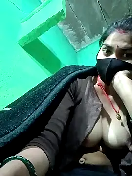 Snapshot of HOTBABITARAJ chatting on 01/09/25, 10:52 HOTBABITARAJ online show from 01/09/25, 10:52