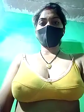 Snapshot of HOTBABITARAJ chatting on 02/16/25, 12:41 HOTBABITARAJ online show from 02/16/25, 12:41