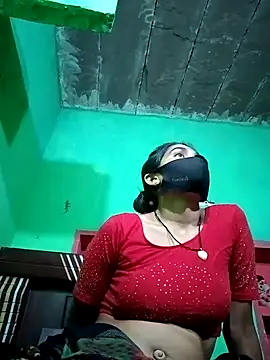 Snapshot of HOTBABITARAJ chatting on 03/15/25, 10:24 HOTBABITARAJ online show from 03/15/25, 10:24