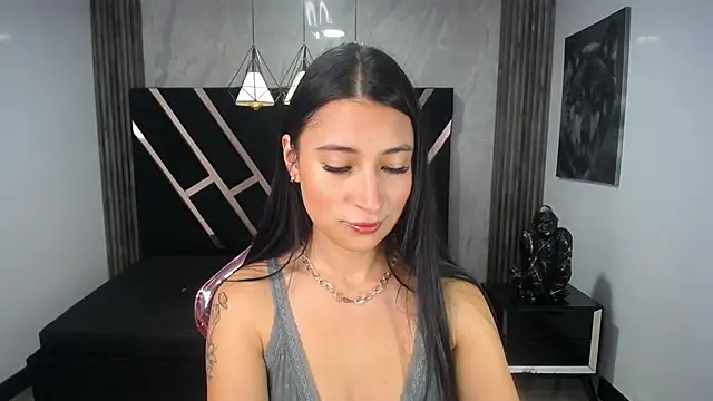 lizzyluk ch online show from 01/12/25, 11:50