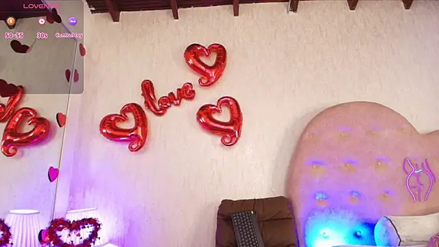 Snapshot of mariablonde_ chatting on 02/14/25, 07:54 mariablonde online show from 02/14/25, 07:54