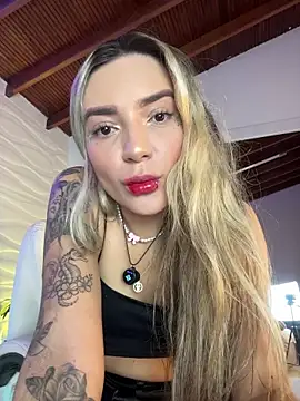 Snapshot of mariablonde_ chatting on 09/25/25, 07:39 mariablonde online show from 09/25/25, 07:39