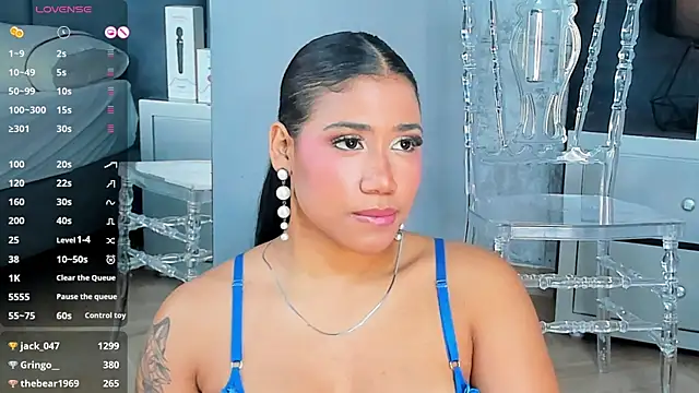 Snapshot of Salome_Diaz_ chatting on 02/17/25, 10:36 Salome Diaz  online show from 02/17/25, 10:36