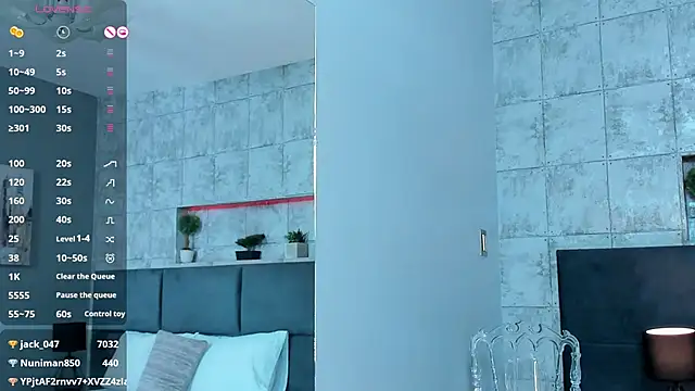 Snapshot of Salome_Diaz_ chatting on 02/19/25, 04:22 Salome Diaz  online show from 02/19/25, 04:22