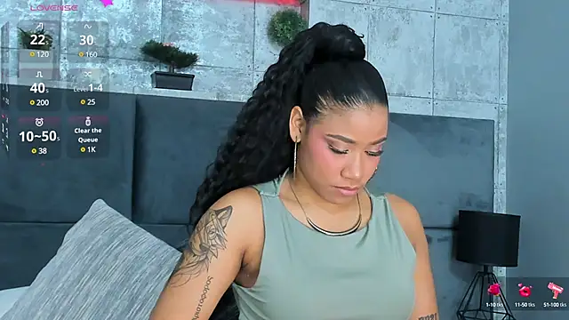 Snapshot of Salome_Diaz_ chatting on 03/22/25, 12:46 Salome Diaz  online show from 03/22/25, 12:46