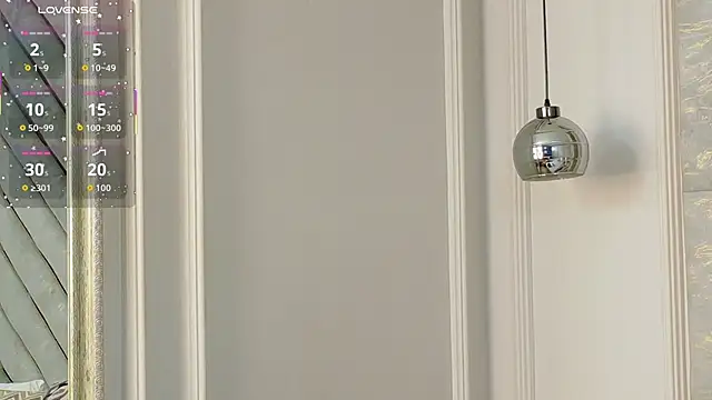 Salome Diaz  online show from 04/16/26, 04:57