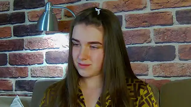 Sofia Hugs online show from 03/24/26, 04:56