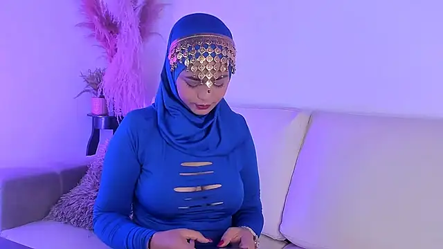 azzahara069 online show from 12/22/25, 05:43