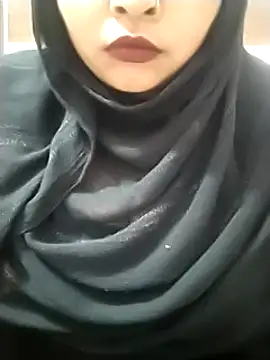 Snapshot of Indian-Nazia chatting on 01/06/25, 12:24 Indian-Nazia online show from 01/06/25, 12:24