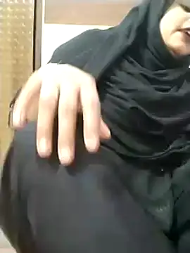 Snapshot of Indian-Nazia chatting on 02/01/25, 01:41 Indian-Nazia online show from 02/01/25, 01:41