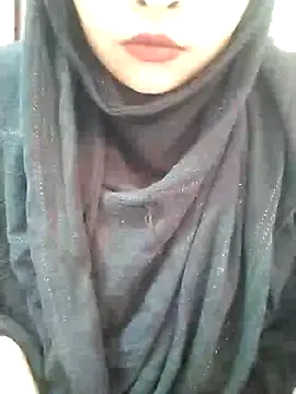 Snapshot of Indian-Nazia chatting on 02/08/25, 07:04 Indian-Nazia online show from 02/08/25, 07:04
