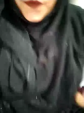 Snapshot of Indian-Nazia chatting on 03/11/25, 07:36 Indian-Nazia online show from 03/11/25, 07:36