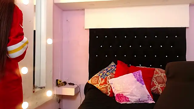 kittybonxx online show from 02/06/25, 03:52