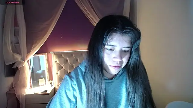 Snapshot of Ingrid_Casas chatting on 01/21/25, 10:19 Ingrid Casas online show from 01/21/25, 10:19