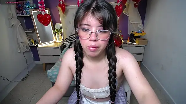 Snapshot of Ingrid_Casas chatting on 02/21/25, 03:01 Ingrid Casas online show from 02/21/25, 03:01