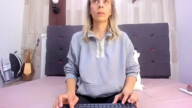 Anastasiapriest online show from 04/13/26, 11:48