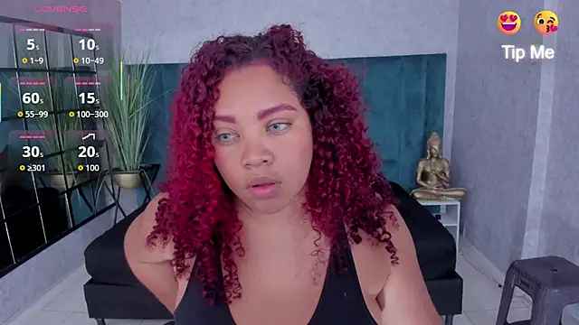 Snapshot of AngelaCoffee chatting on 06/26/26, 01:43 AngelaCoffee online show from 06/26/26, 01:43