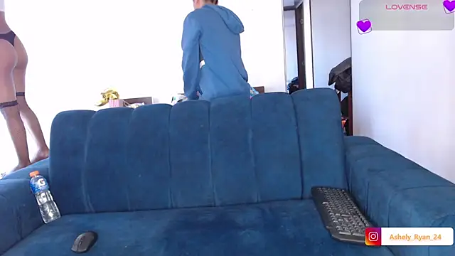 ashely ryan24 online show from 11/07/25, 09:37