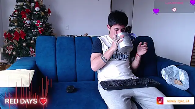 ashely ryan24 online show from 11/24/25, 06:07