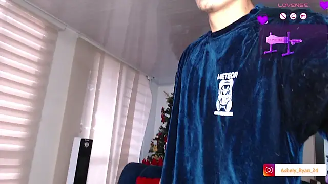 ashely ryan24 online show from 11/28/25, 09:28