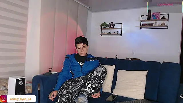 ashely ryan24 online show from 04/08/26, 12:21