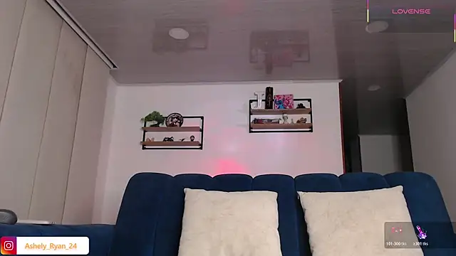 ashely ryan24 online show from 04/10/26, 12:05