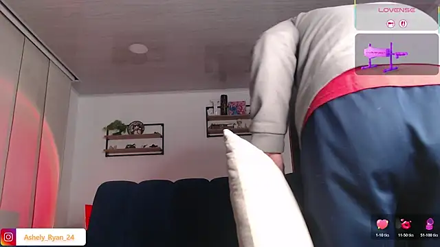 ashely ryan24 online show from 04/16/26, 11:51