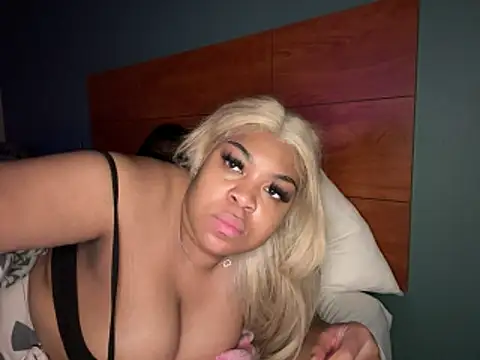 AUNYXXX online show from 06/14/26, 02:46