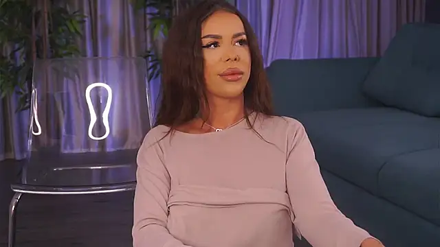 MissKiarra online show from 01/12/25, 05:13