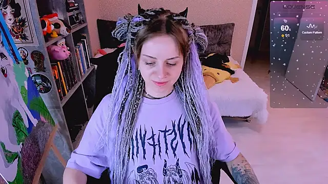 NaniMoore online show from 12/06/24, 06:15