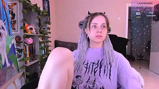 NaniMoore online show from 12/30/24, 08:54