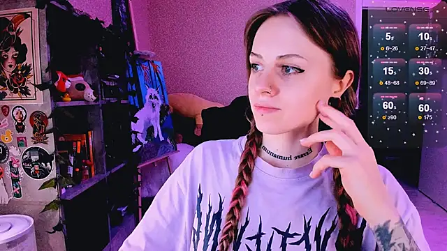 NaniMoore online show from 03/14/25, 11:22