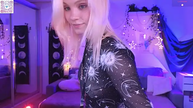 Moonlight Mia online show from 04/10/26, 07:40