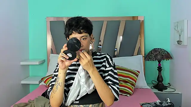 Ethan lennox online show from 11/30/25, 03:05