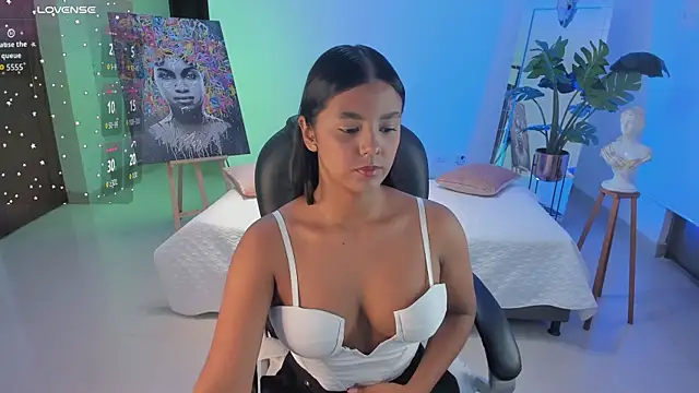 JANYLOVE   online show from 12/19/25, 10:55