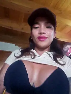 Snapshot of princessmelimejia chatting on 09/21/25, 03:02 princessmelimejia online show from 09/21/25, 03:02