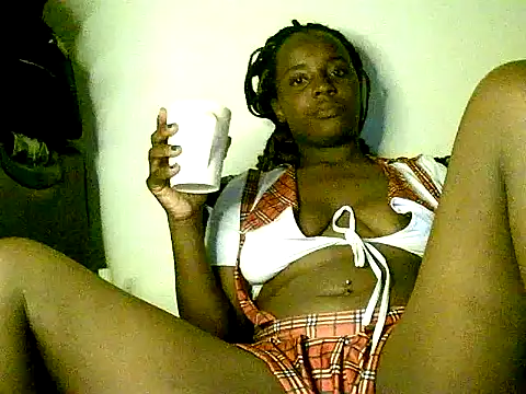 Snapshot of lavishh_linds chatting on 01/01/25, 03:46 lavishh linds online show from 01/01/25, 03:46