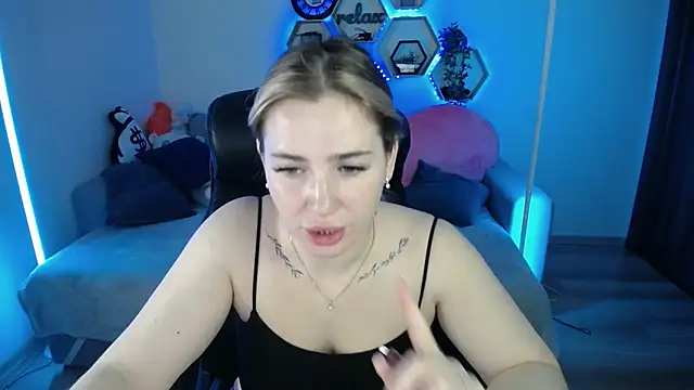 SabrinViolet online show from 11/04/25, 09:19