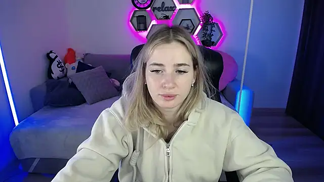 SabrinViolet online show from 11/05/25, 09:20