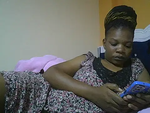 Snapshot of clakemmy250 chatting on 01/01/25, 06:49 clakemmy250 online show from 01/01/25, 06:49