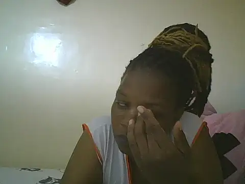 Snapshot of clakemmy250 chatting on 02/03/25, 08:57 clakemmy250 online show from 02/03/25, 08:57