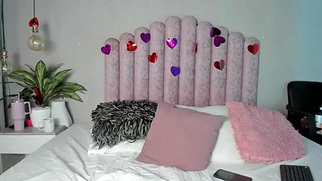 SusanBenett online show from 03/21/25, 08:40