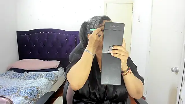 vikyadams online show from 09/10/25, 09:31