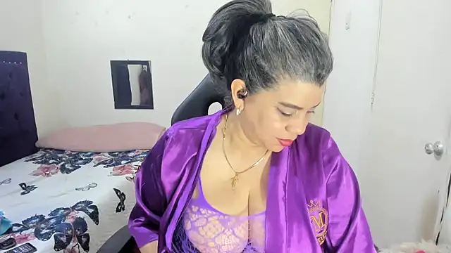 vikyadams online show from 02/13/26, 07:48