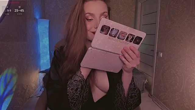 Eesmaaarrr online show from 11/20/25, 11:26