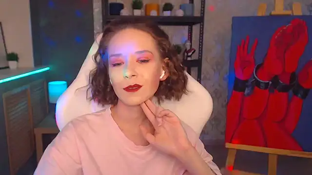 Snapshot of FascinatingEyess chatting on 12/20/24, 09:28 FascinatingEyess online show from 12/20/24, 09:28