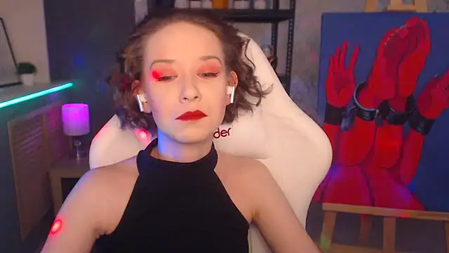 Snapshot of FascinatingEyess chatting on 02/11/25, 05:16 FascinatingEyess online show from 02/11/25, 05:16