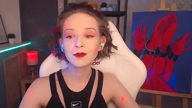 Snapshot of FascinatingEyess chatting on 02/14/25, 10:36 FascinatingEyess online show from 02/14/25, 10:36